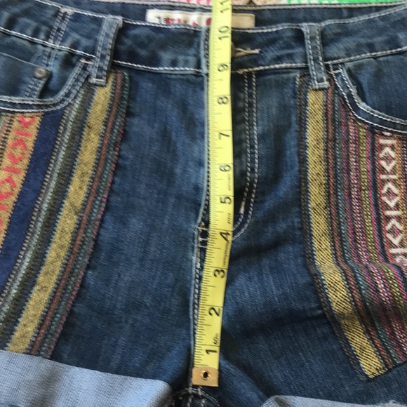 Cute embroidered shorts - Picture 8 of 8